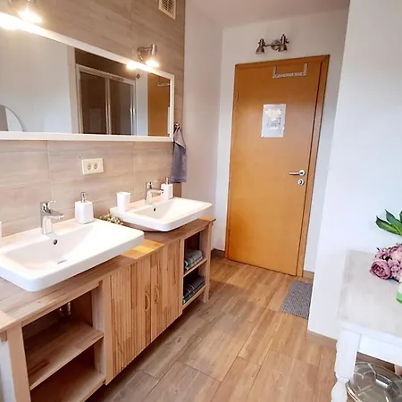 Homestay Homeslovenia - Your In The Heart Of Slovenia